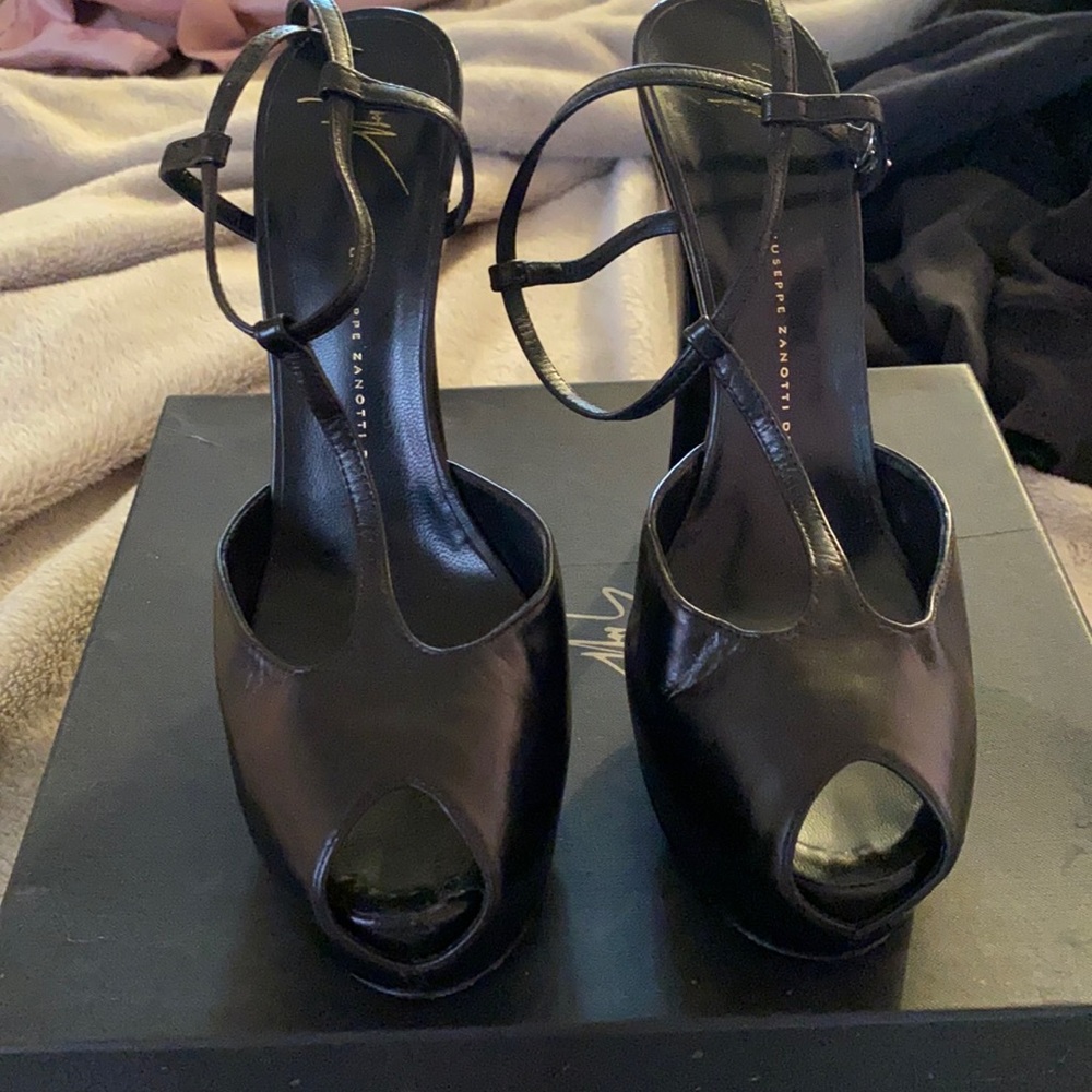 Giuseppe heels